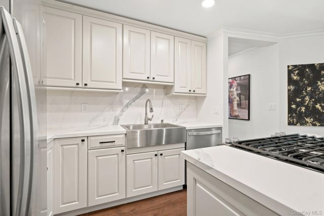 66 Crisfield Street 2K, Yonkers, NY 10710