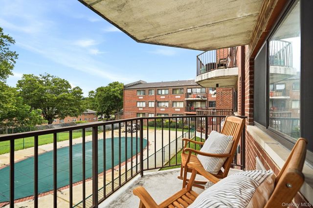 66 Crisfield Street 2K, Yonkers, NY 10710