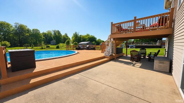 3388 S Coulter Creek Drive, Laporte, IN 46350