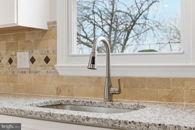 178 STONEGATE DR, Frederick, MD 21702