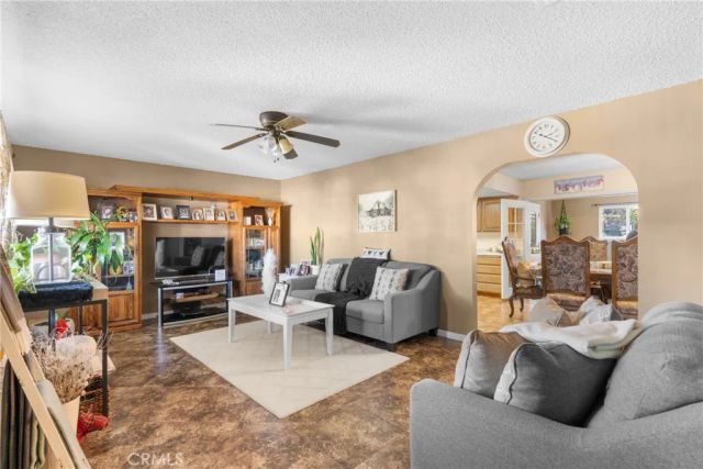 1884 Teakwood, Santa Maria, CA 93455