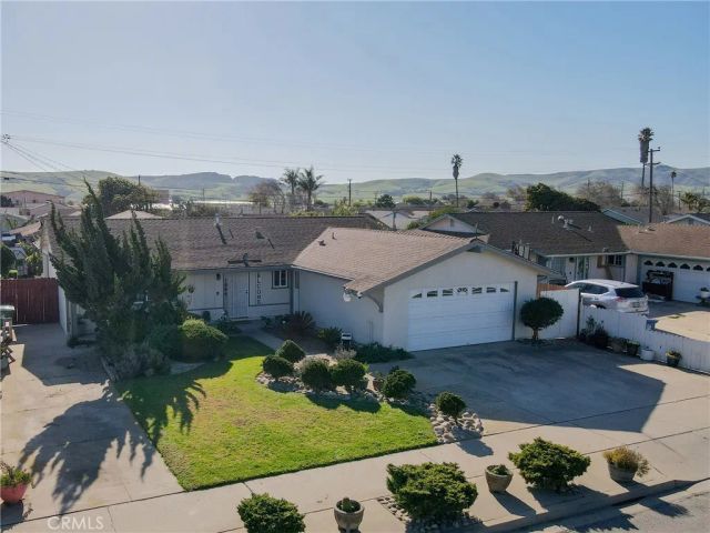 1884 Teakwood, Santa Maria, CA 93455