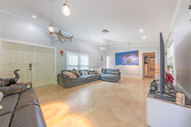 4093 NW 1st Pl, Deerfield Beach, FL 33442