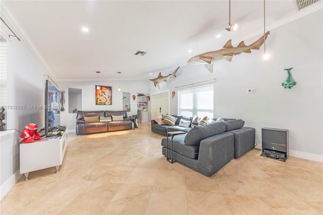 4093 NW 1st Pl, Deerfield Beach, FL 33442