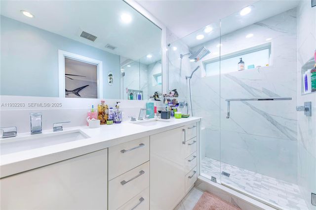 4093 NW 1st Pl, Deerfield Beach, FL 33442