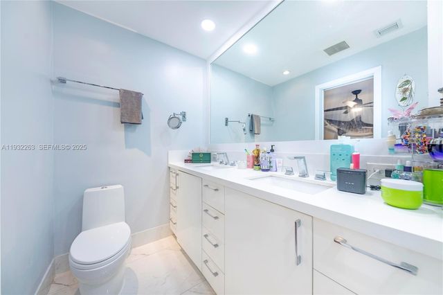 4093 NW 1st Pl, Deerfield Beach, FL 33442