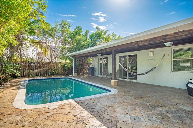 4093 NW 1st Pl, Deerfield Beach, FL 33442