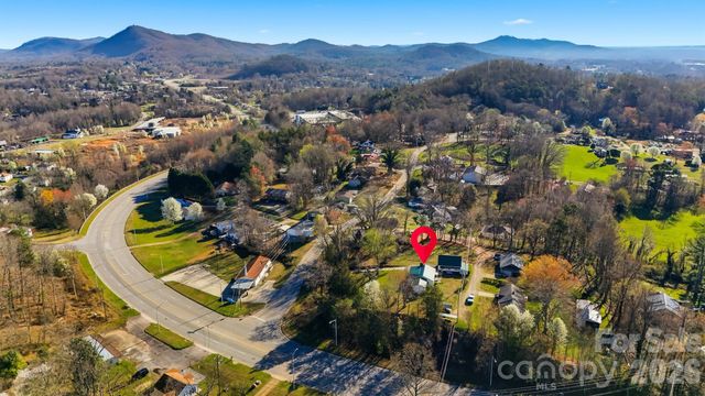 1406 Walt Arney Road SW, Lenoir, NC 28645