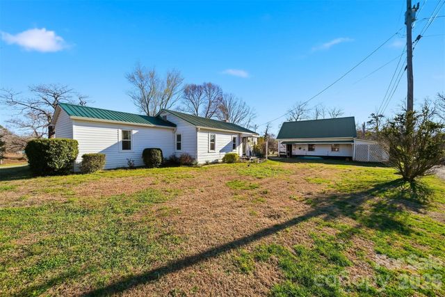 1406 Walt Arney Road SW, Lenoir, NC 28645
