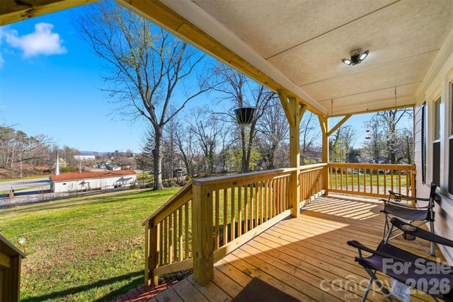 1406 Walt Arney Road SW, Lenoir, NC 28645