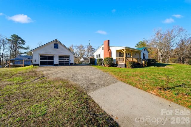 1406 Walt Arney Road SW, Lenoir, NC 28645