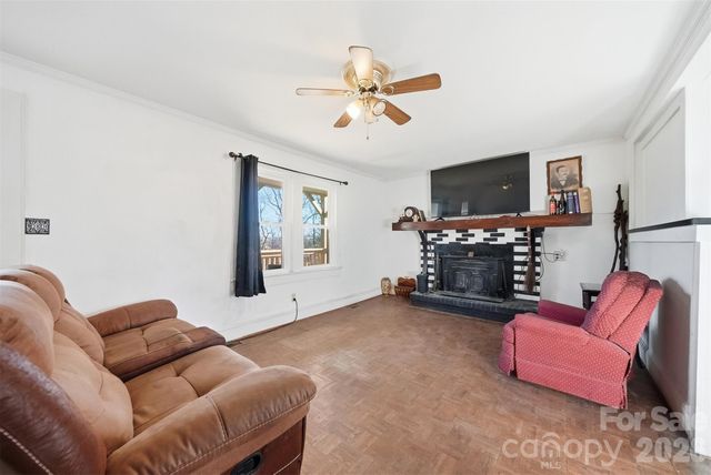 1406 Walt Arney Road SW, Lenoir, NC 28645