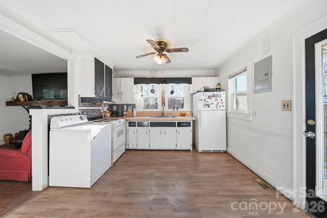 1406 Walt Arney Road SW, Lenoir, NC 28645