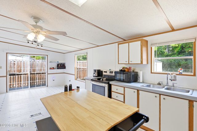 709 Inlet Acres Drive, Wilmington, NC 28412