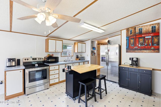 709 Inlet Acres Drive, Wilmington, NC 28412
