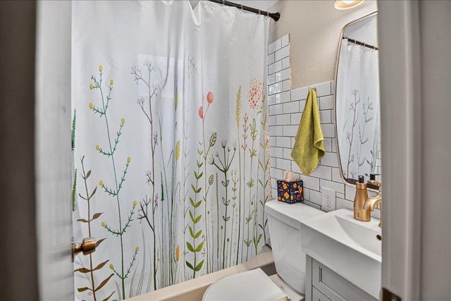 4707 Camden Road, Madison, WI 53716