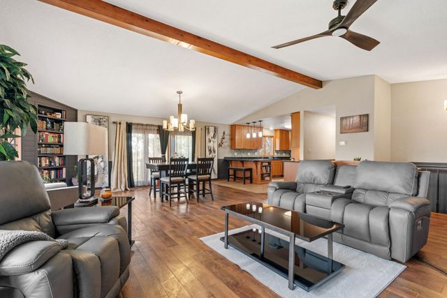 74500 240th Street, Albert Lea, MN 56007