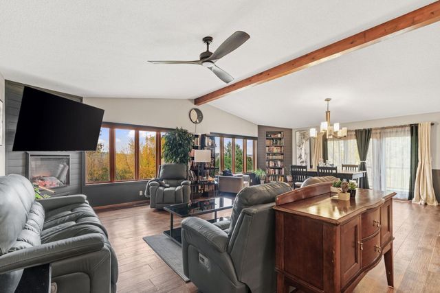 74500 240th Street, Albert Lea, MN 56007