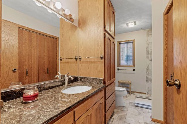 74500 240th Street, Albert Lea, MN 56007