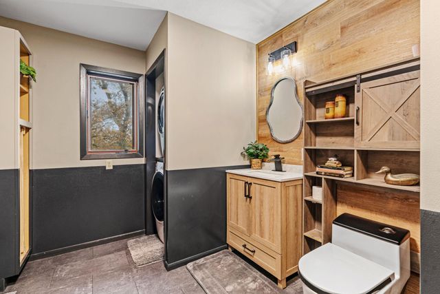 74500 240th Street, Albert Lea, MN 56007