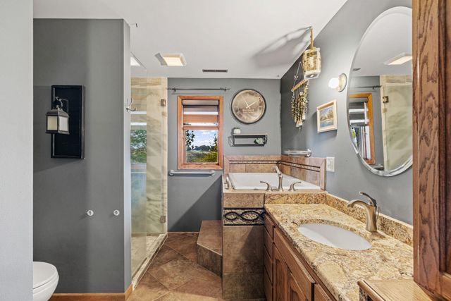 74500 240th Street, Albert Lea, MN 56007