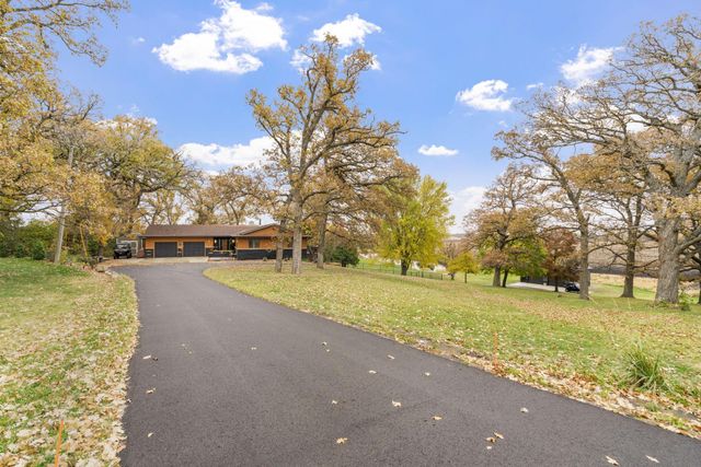 74500 240th Street, Albert Lea, MN 56007