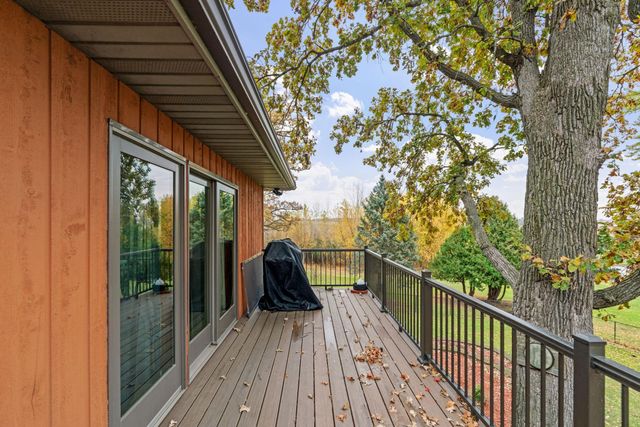 74500 240th Street, Albert Lea, MN 56007