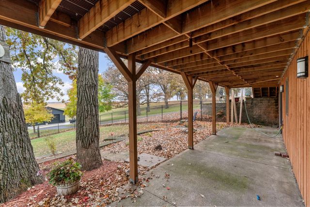 74500 240th Street, Albert Lea, MN 56007