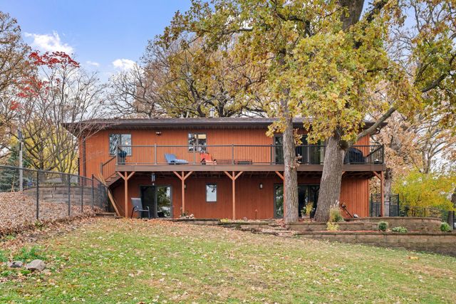 74500 240th Street, Albert Lea, MN 56007