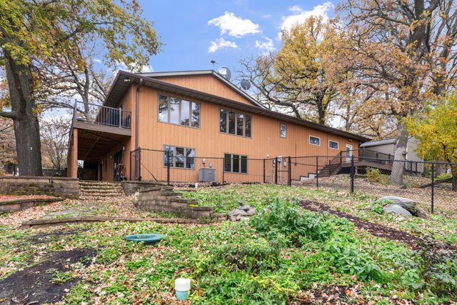 74500 240th Street, Albert Lea, MN 56007