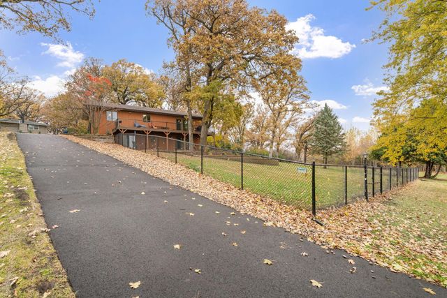 74500 240th Street, Albert Lea, MN 56007