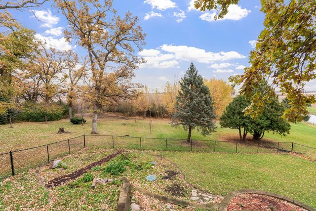 74500 240th Street, Albert Lea, MN 56007