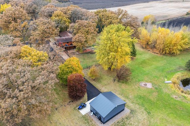 74500 240th Street, Albert Lea, MN 56007