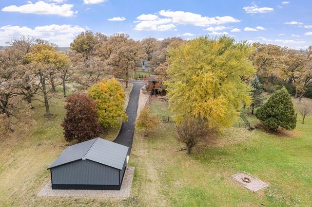 74500 240th Street, Albert Lea, MN 56007