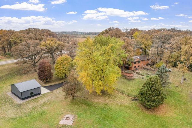 74500 240th Street, Albert Lea, MN 56007