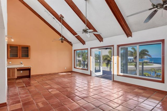 3601 COQUINA KEY DRIVE SE, St Petersburg, FL 33705