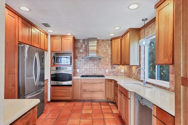 3601 COQUINA KEY DRIVE SE, St Petersburg, FL 33705