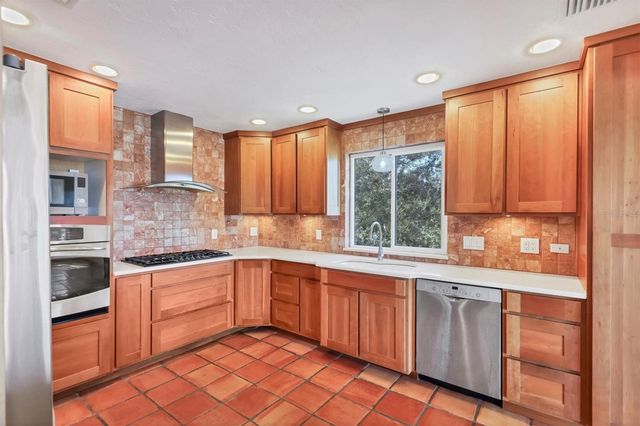 3601 COQUINA KEY DRIVE SE, St Petersburg, FL 33705