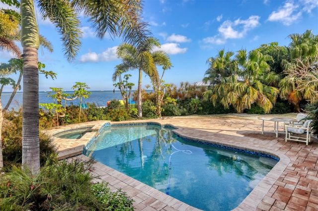 3601 COQUINA KEY DRIVE SE, St Petersburg, FL 33705