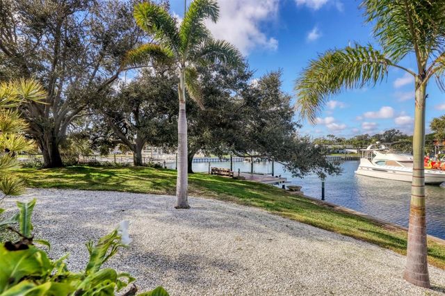 3601 COQUINA KEY DRIVE SE, St Petersburg, FL 33705