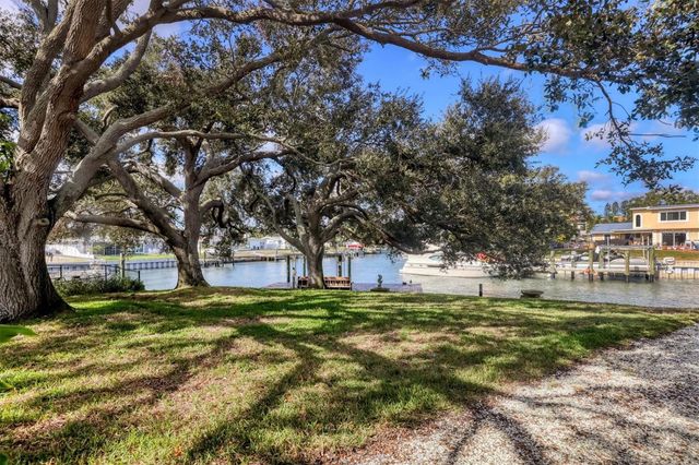 3601 COQUINA KEY DRIVE SE, St Petersburg, FL 33705