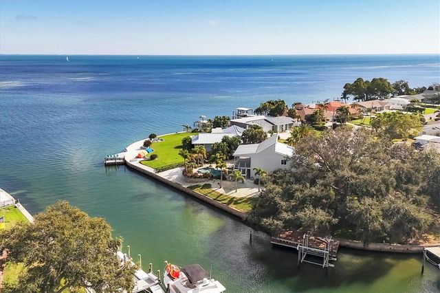 3601 COQUINA KEY DRIVE SE, St Petersburg, FL 33705