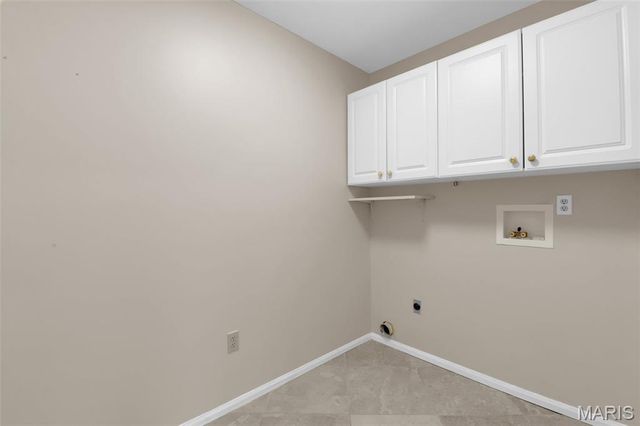 32 Hickory Valley Court, Wildwood, MO 63011