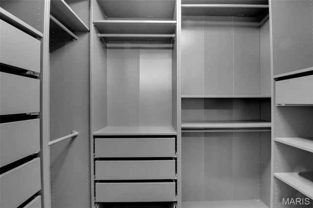 32 Hickory Valley Court, Wildwood, MO 63011