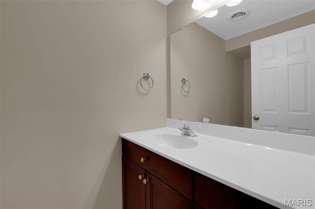 32 Hickory Valley Court, Wildwood, MO 63011