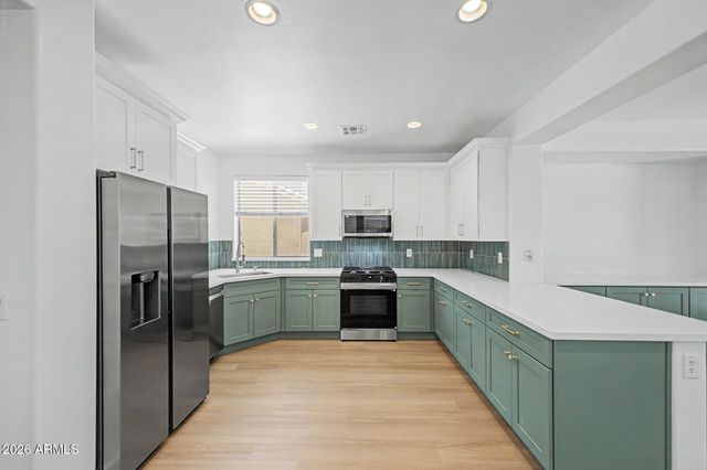 3317 E CARLA VISTA Drive, Gilbert, AZ 85295