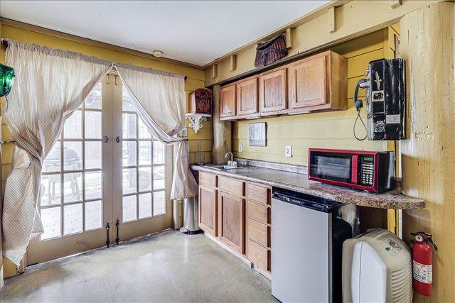 141 W White Ave, Port Aransas, TX 78373