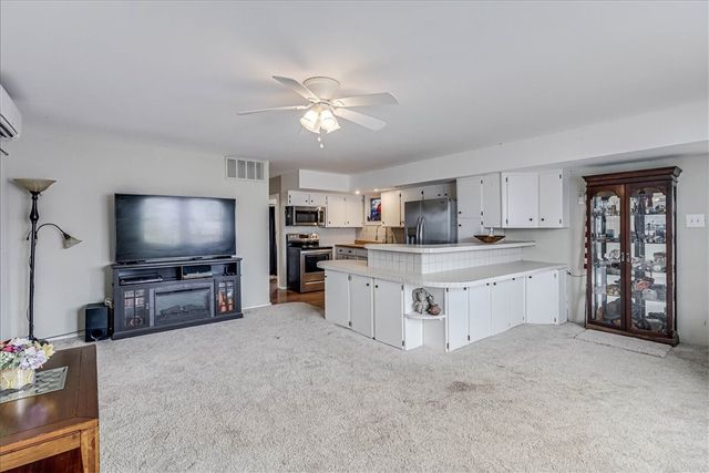 141 W White Ave, Port Aransas, TX 78373