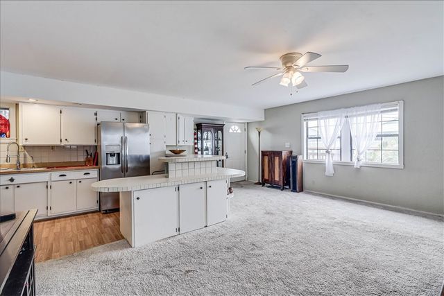 141 W White Ave, Port Aransas, TX 78373
