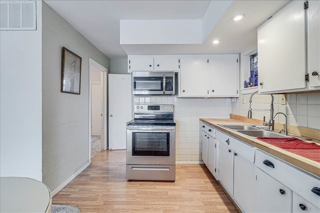 141 W White Ave, Port Aransas, TX 78373